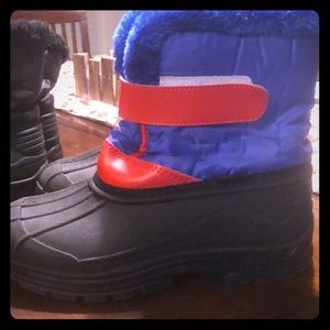 Chillipop snow boots boys size 5